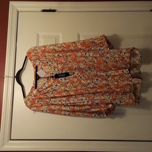 Women's Jones & Co. top